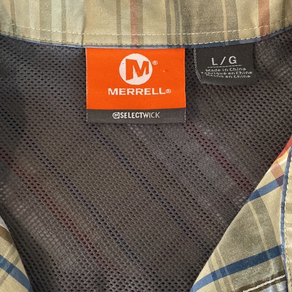 Merrell Large Short Sleeve Button Up Shirt - Picture 5 of 8